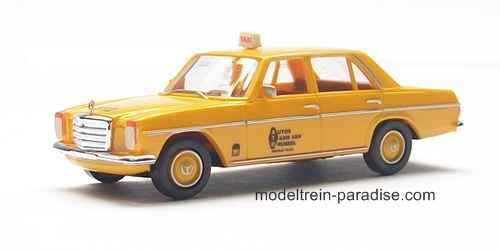 23519 ... MB 200 D/8 Taxi uit Brussel (B)